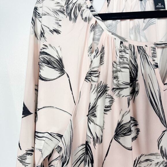 Roz & Ali Medium M Blush Pink Gray Floral Keyhole Cut Out Blouse 3/4 Sleeve - Picture 4 of 9